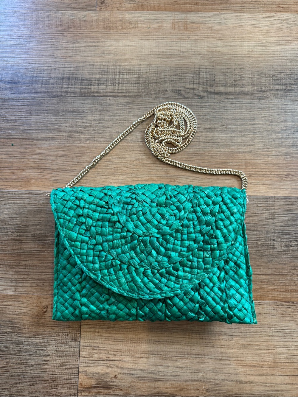 Emerald Green Straw Woven Crossbody with Gold Chain